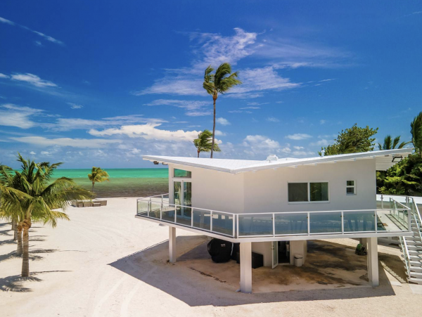 Islamorada Three Bedroom Home with Full Ocean View & Pool